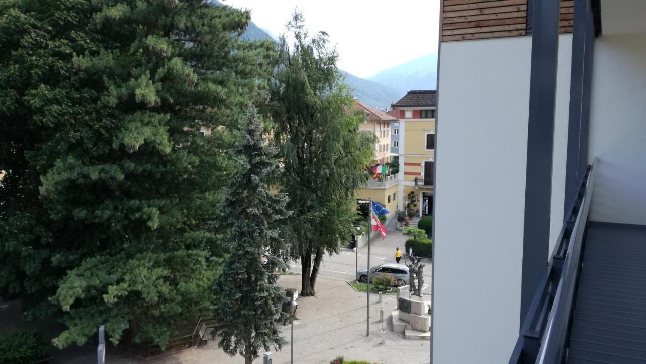 Appartamento Adele Мале Екстер'єр фото
