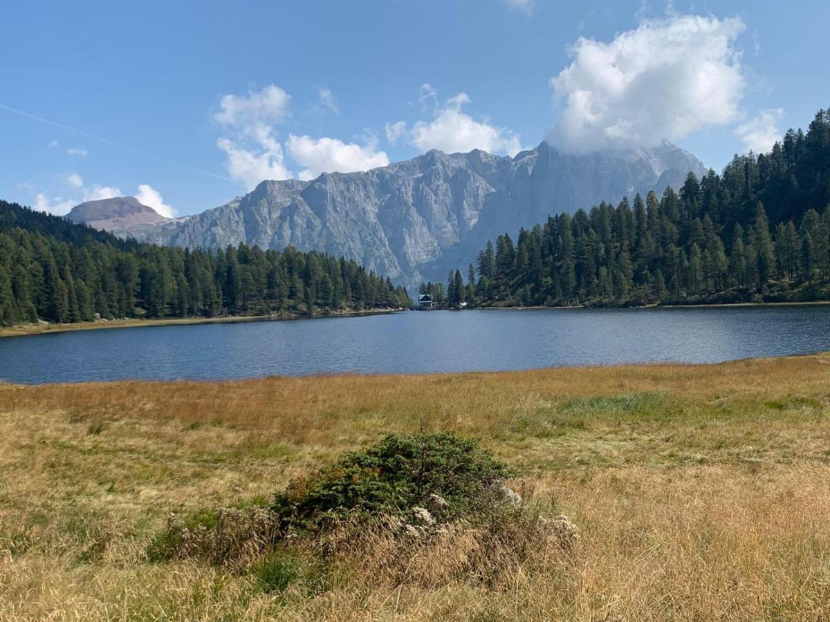 Appartamento Adele Мале Екстер'єр фото